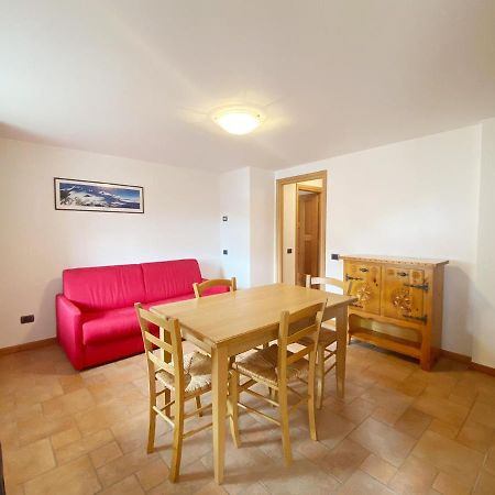 The Snow - Appartamento Panoramico Con Balcone Champoluc Exterior photo