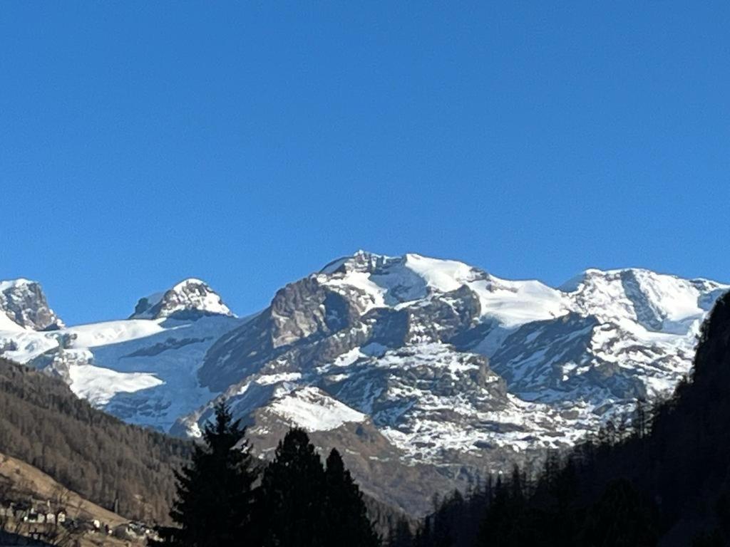 The Snow - Appartamento Panoramico Con Balcone Champoluc Exterior photo
