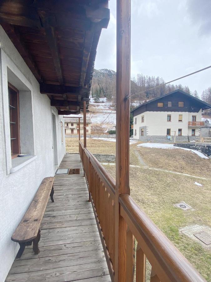The Snow - Appartamento Panoramico Con Balcone Champoluc Exterior photo